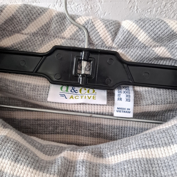 Denim & company gray striped cowl neck sweater - Picture 4 of 5